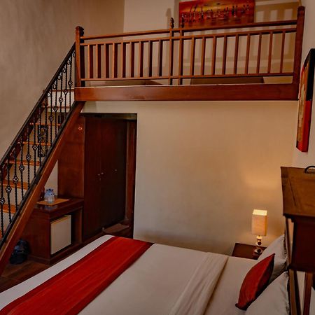 Hotel Puri Dibia Kuta Kuta Lombok Exteriör bild