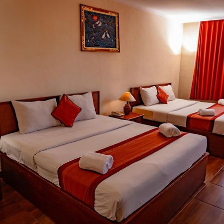 Hotel Puri Dibia Kuta Kuta Lombok Exteriör bild
