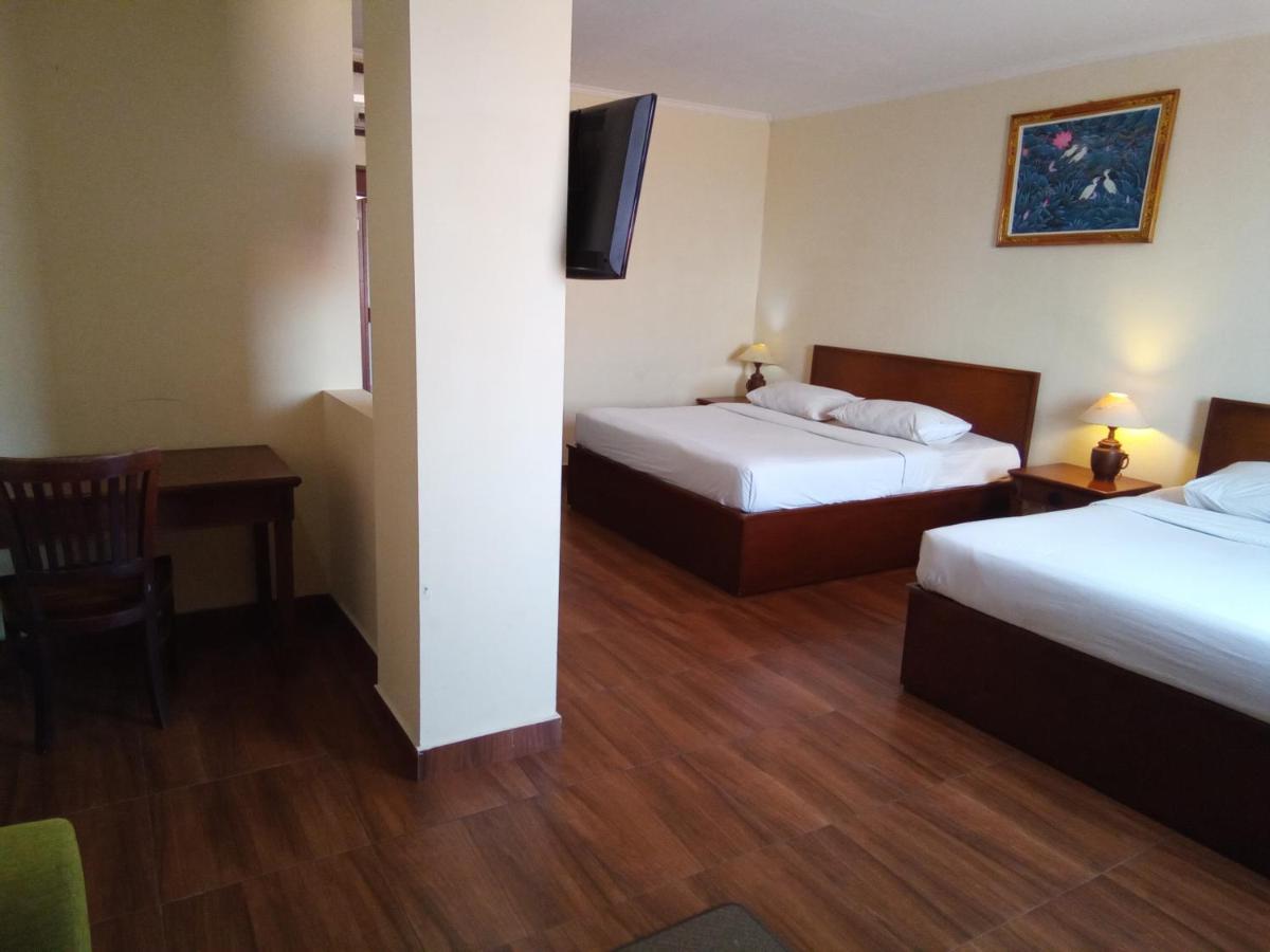 Hotel Puri Dibia Kuta Kuta Lombok Exteriör bild