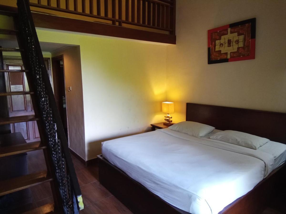 Hotel Puri Dibia Kuta Kuta Lombok Exteriör bild
