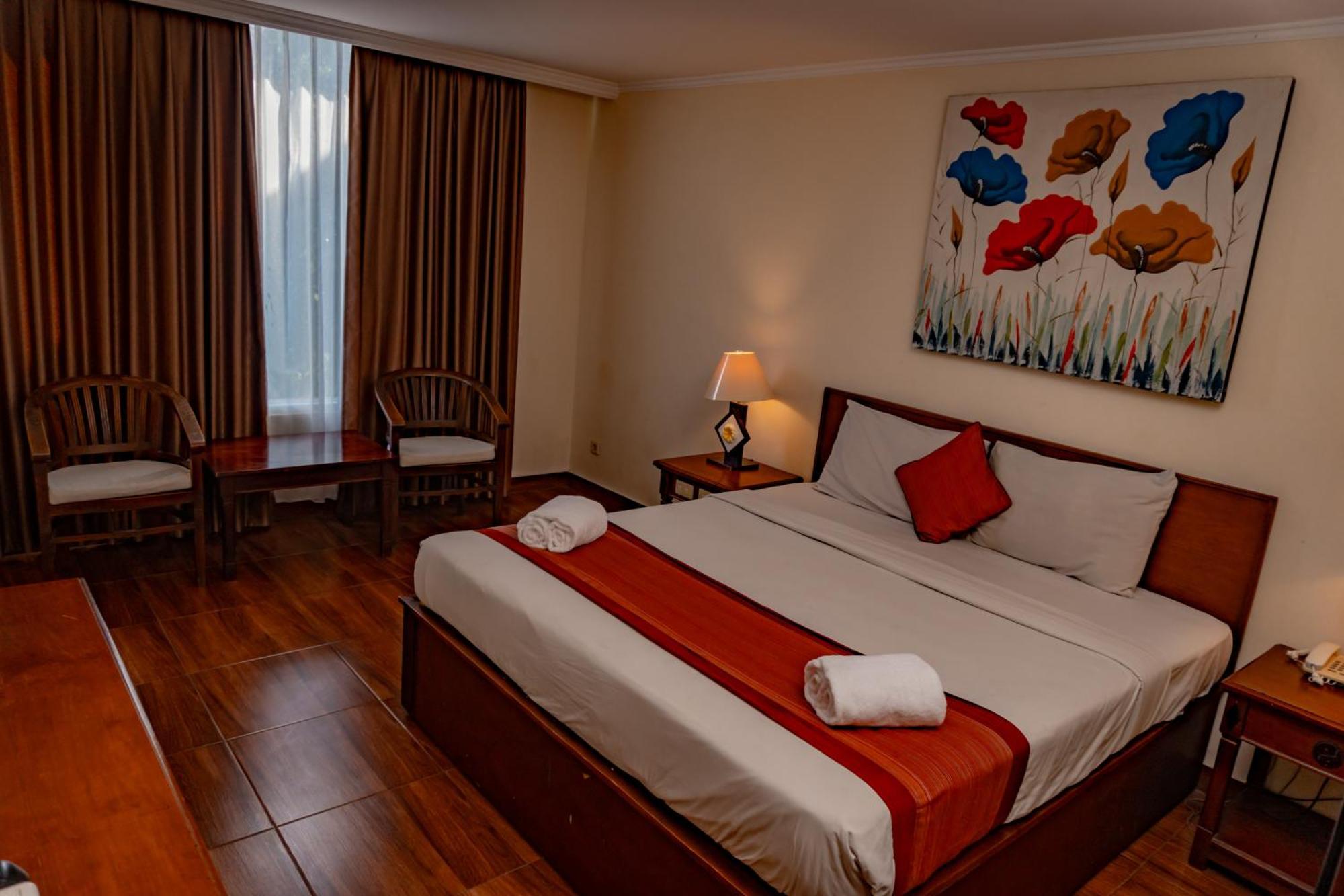 Hotel Puri Dibia Kuta Kuta Lombok Exteriör bild